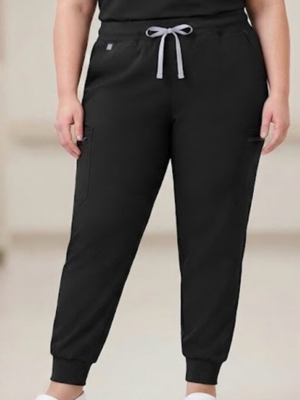 FIGS Zamora Jogger Style Scrub Pants
